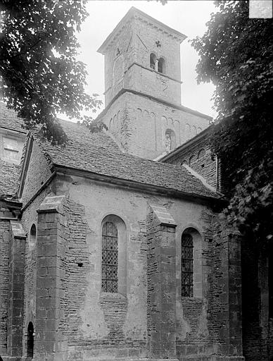 Tour-clocher à la croisée du transept