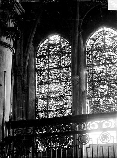 Vitrail du choeur, côté sud : saint Eustache