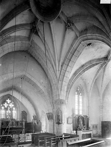 Vue intérieure du choeur et de la chapelle sud