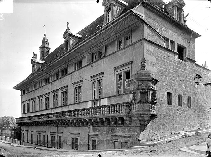 Vue d'ensemble, côté rue