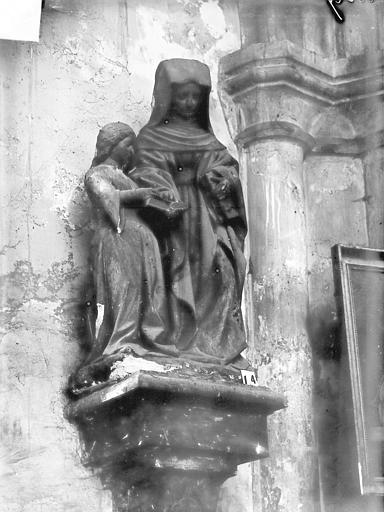 Groupe sculpté en pierre : sainte Anne et la Vierge - © Ministère de la Culture (France), Médiathèque du patrimoine et de la photographie, diffusion RMN-GP