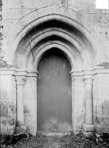 Eglise : Petit portail de la façade nord