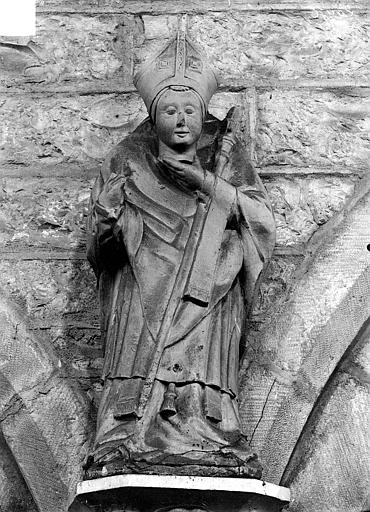 Statue en pierre : saint Denis - © Ministère de la Culture (France), Médiathèque du patrimoine et de la photographie, diffusion RMN-GP