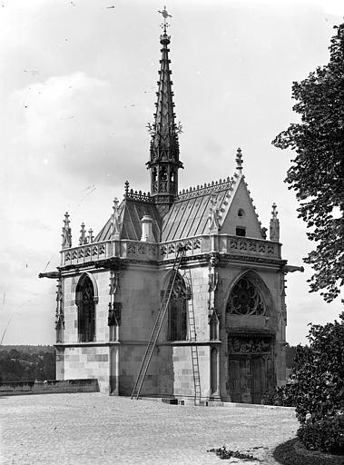 Chapelle Saint-Hubert : Vue d'ensemble du côté de l'entrée