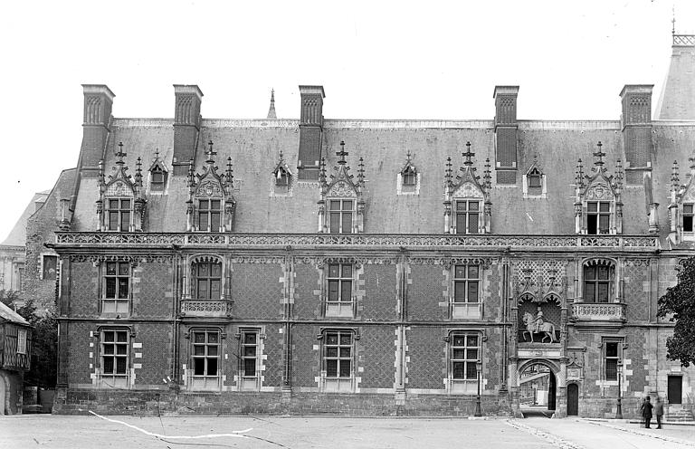 Aile Louis XII : Façade extérieure