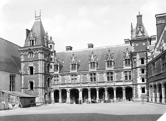 Aile Louis XII, côté cour : Vue d'ensemble