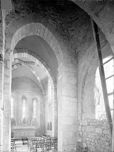 Vue intérieure de la croisée et du choeur