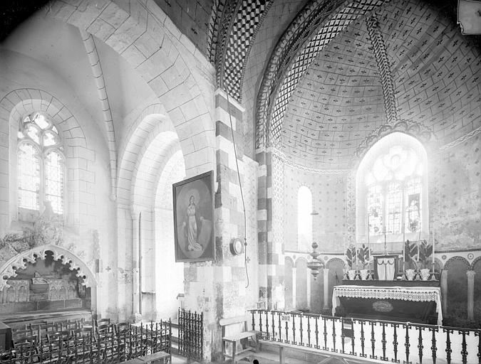 Vue intérieure du transept nord et du choeur