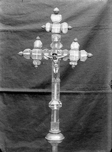 Croix de procession en cristal de roche : Christ en croix