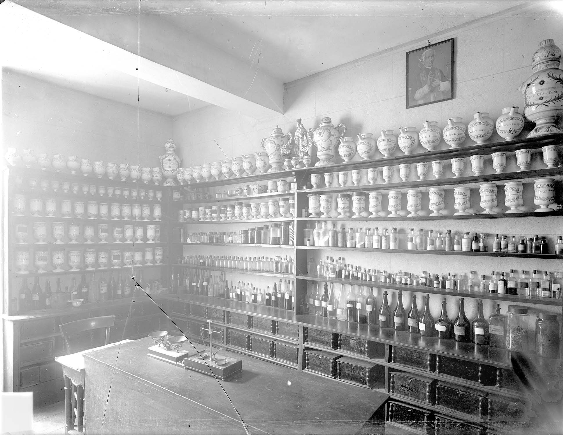 Pots à pharmacie