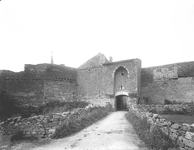 Enceinte et porte de ville