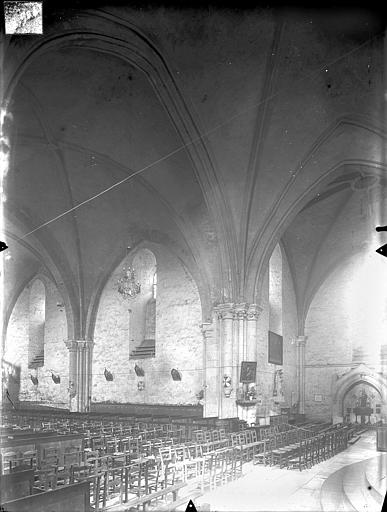 Vue intérieure du transept et de la nef, vers le nord-ouest