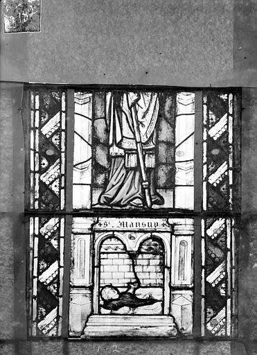 Vitrail du transept sud, fenêtre A, 1ère lancette à gauche, panneaux inférieurs 1, 2