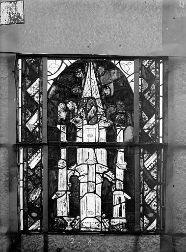 Vitrail du transept sud, fenêtre A, 1ère lancette à gauche, panneaux inférieurs 7, 8