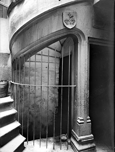 Vue intérieure de la tourelle d'escalier