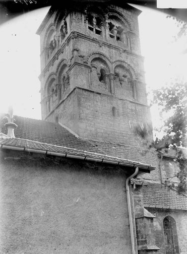 Clocher, partie médiane