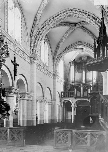 Église, nef, vue du choeur