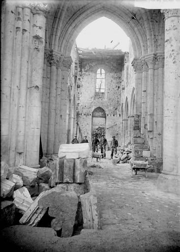 Nef, vue du choeur