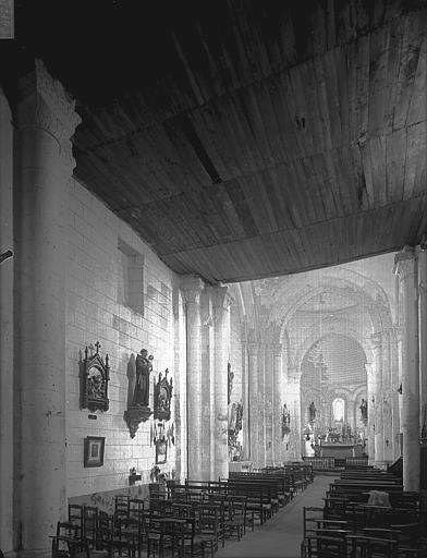 Nef, vue de l'entrée