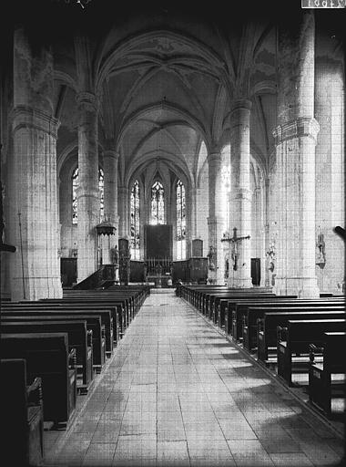 Nef, vue de l'entrée