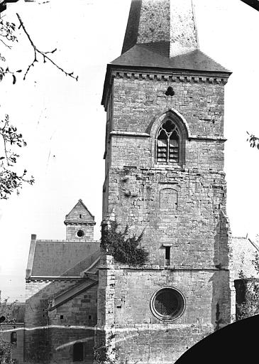 Clocher de la façade ouest