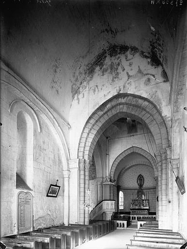 Nef, vue de l'entrée