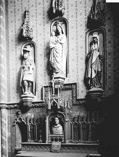 Trois statues : La Vierge à l'Enfant, saint Joachim et sainte Anne