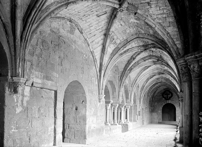 Cloître: galerie