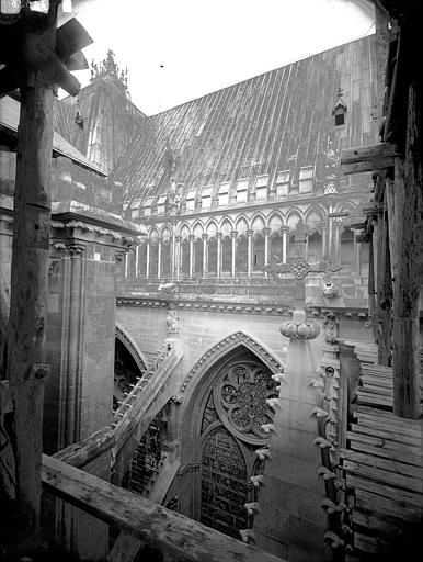 Galerie de l'abside, au sud