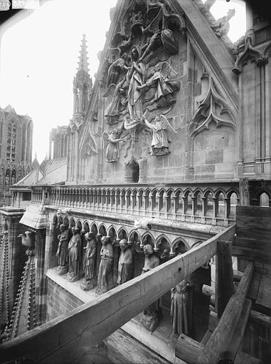 Pignon du transept sud, Galerie des Prophètes, l'Assomption