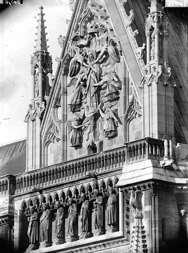 Pignon du bras sud du transept et Galerie des Prophètes