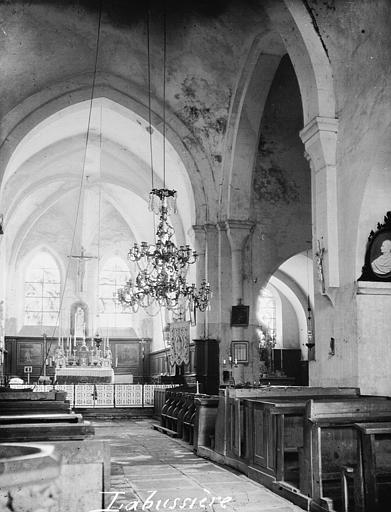 Eglise, nef, vue de l'entrée