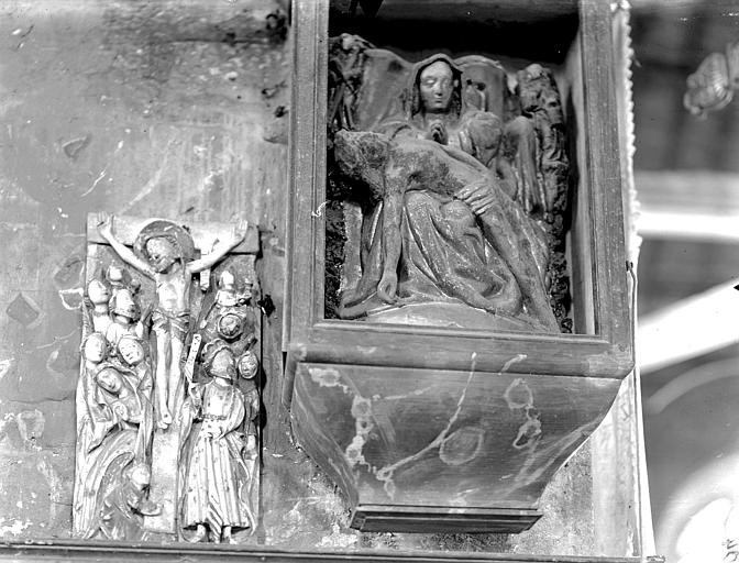 Haut-relief : la Crucifixion