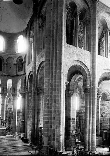 Croisée du transept et angle du choeur au sud