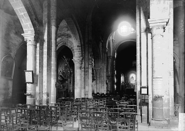 Nef vue de l'entrée