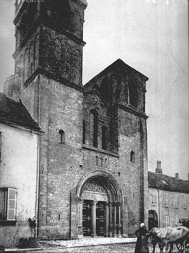 Façade ouest: vue diagonale