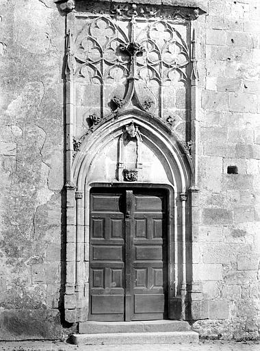 Façade ouest : porte