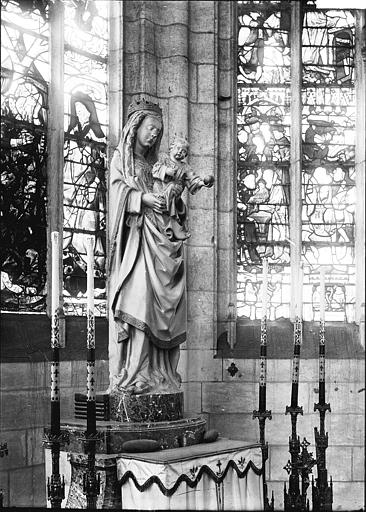 Statue: Vierge à l'Enfant