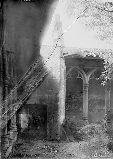 Cloître, détail d'angle