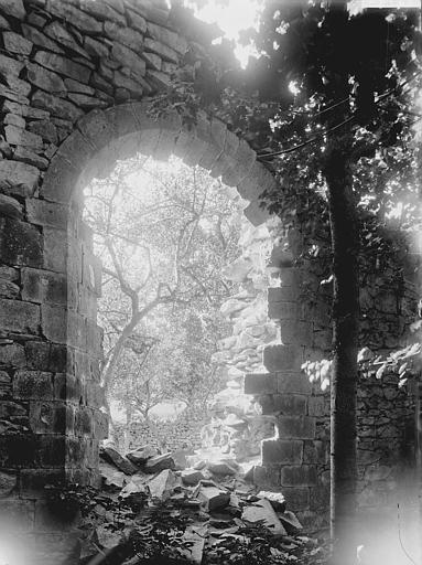 Église. Ruines