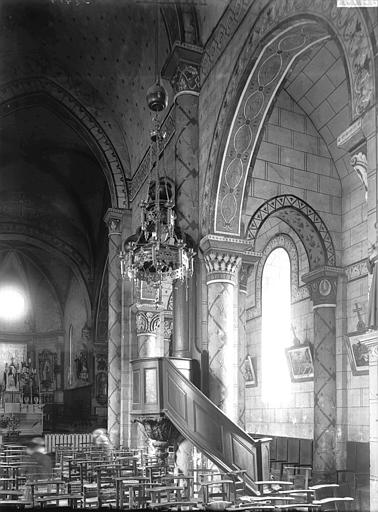 Nef vue de l'entrée