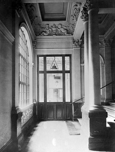 Vestibule