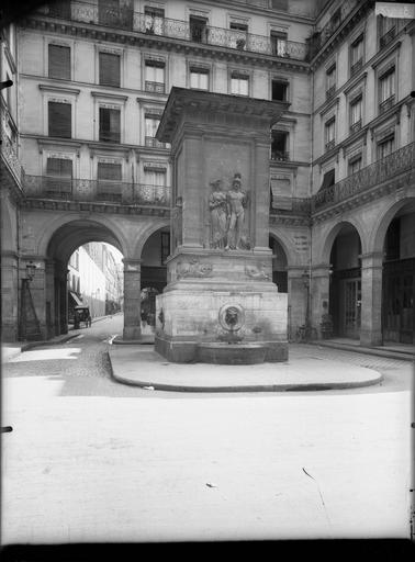 Vue sur la place