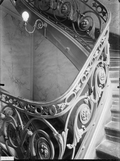 Rampe d'escalier en fer