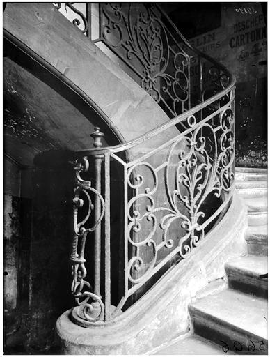 Rampe d'escalier en fer