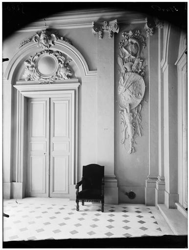 Intérieur, porte et boiseries