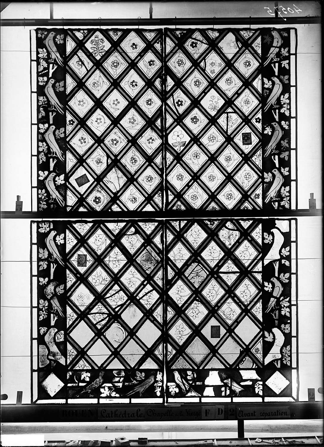 Vitrail, chapelle de la Vierge, troisième fenêtre D, deuxième lancette à gauche, sixième panneau en haut