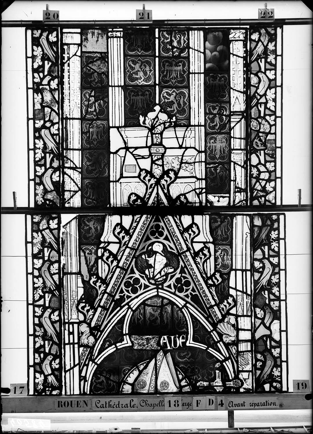 Vitrail, chapelle de la Vierge, troisième fenêtre D, quatrième lancette à gauche, troisième panneau en haut