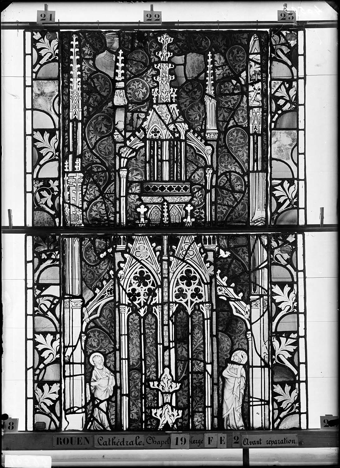 Vitrail, chapelle de la Vierge, fenêtre E, deuxième lancette, deuxième panneau en haut