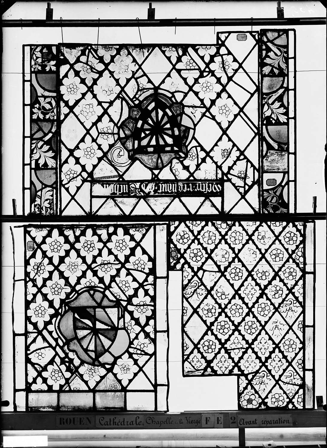 Vitrail, chapelle de la Vierge, fenêtre E, deuxième lancette, cinquième panneau en haut